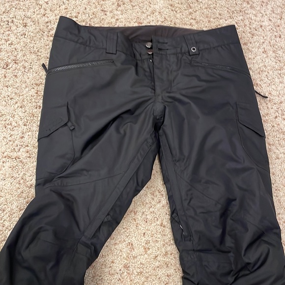 Burton Snow/Ski pants. Only worn a few times and in pristine condition. - Picture 3 of 10